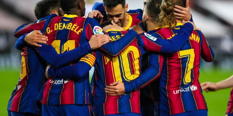 Barcelona Và Câu Chuyện Kỳ Kèo Mức Giá Ký Kết Với Cancelo
